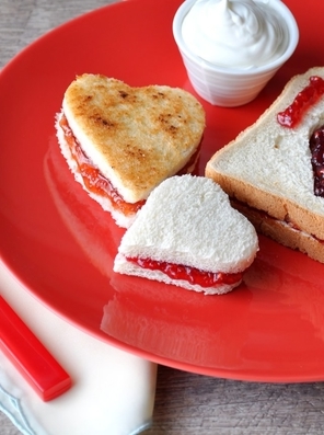 自制番茄减肥果冻 “零”热量瘦身效果好