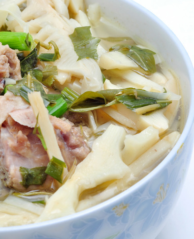 DIY夏日瘦身美食 15分钟快速做凉皮(图)