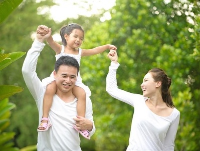 双腿背部伸展式减肥瑜伽 瘦腹又养生(图)