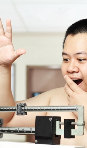 英国一男子太胖被弟弟取笑 愤起减肥变型男