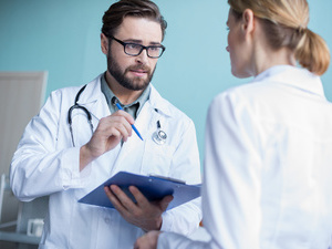 电脑也是皮炎元凶 常用电脑要当心皮肤问题