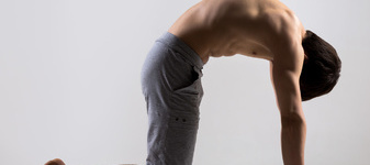 简单瑜伽动作 瘦腰瘦腿很轻松(图)