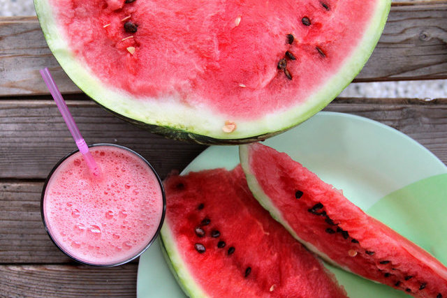 水果减肥新花样 6款瘦身粥 排毒消脂轻松瘦