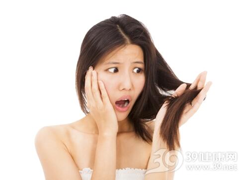 头发分叉枯黄怎么办？吃这些食物可改善