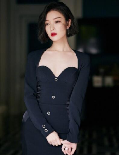 倪妮锁骨是让人羡慕的“养鱼锁骨”，怎样才能拥有这样的锁骨？