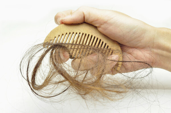 脱发人小心！这种治脱发方法，可产生自杀倾向！