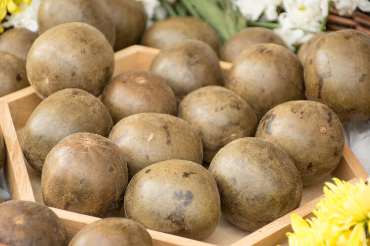 用罗汉果泡水，3个好处显而易见！不过医生提醒：不是人人适合