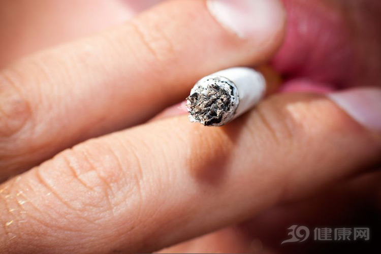 真心想戒烟，这里有5个“绝招”！试一个就能成