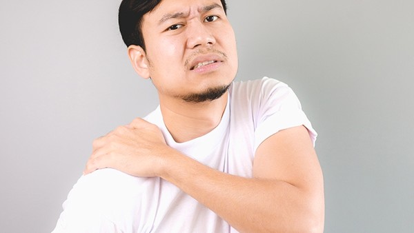 长期喝啤酒会影响男人性功能吗？医生：啤酒喝多了可能诱发阳痿