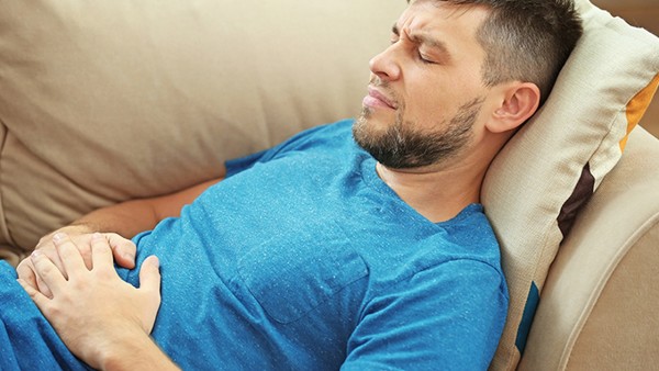 男性阳痿可能是哪些疾病引起的？性生活过于频繁会导致阳痿吗？