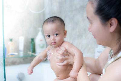哪些情况下不宜宝宝洗澡