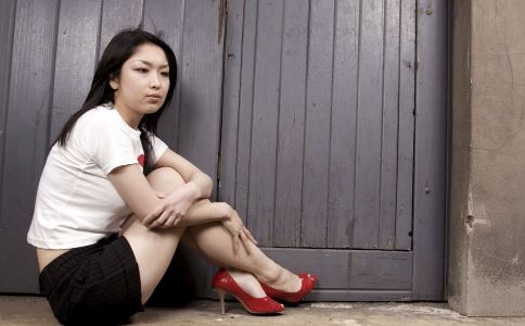 月经不调脸上长斑怎么办