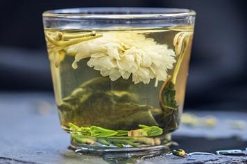 金银花和薄荷一起泡水喝的功效与作用