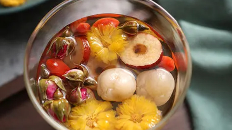 菊花玫瑰花红枣枸杞茶的功效与作用