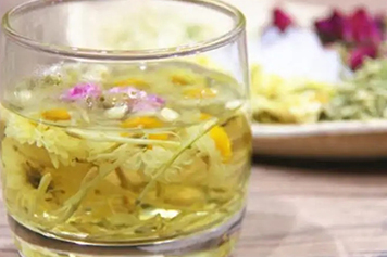 金银花玫瑰花菊花一起泡水的功效与作用