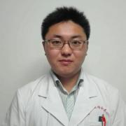 李伟